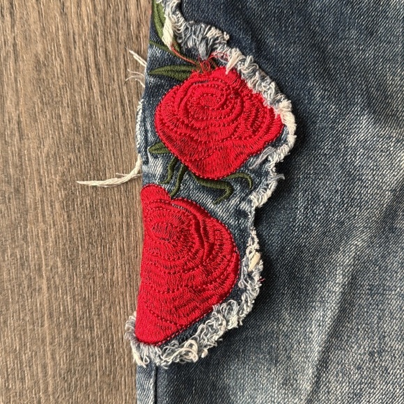 Boohoo Men's Slim Jeans in Blue with Red Patch - Picture 6 of 13